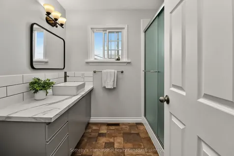 224 Beech Street Clearview ON L0M 1S0