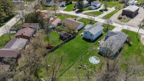 224 Beech Street Clearview ON L0M 1S0