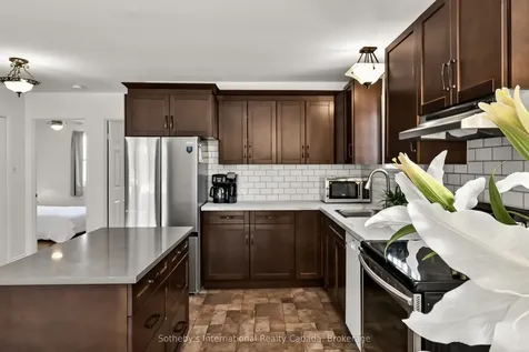 224 Beech Street Clearview ON L0M 1S0