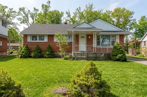 32 Dalton Crescent N Orillia ON L3V 5J5