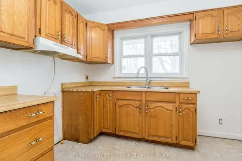 32 Dalton Crescent N Orillia ON L3V 5J5