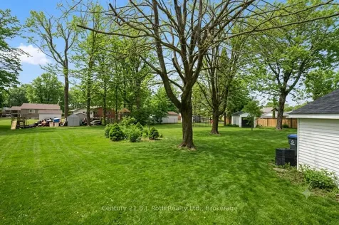 32 Dalton Crescent N Orillia ON L3V 5J5