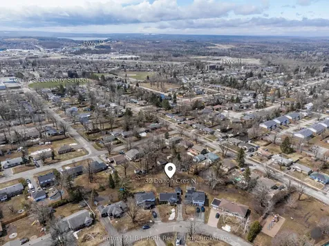 32 Dalton Crescent N Orillia ON L3V 5J5