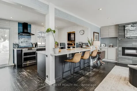 169 Bayview Avenue E Tay ON L0K 1R0