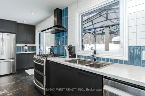 169 Bayview Avenue E Tay ON L0K 1R0