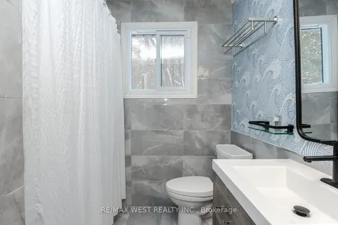 169 Bayview Avenue E Tay ON L0K 1R0