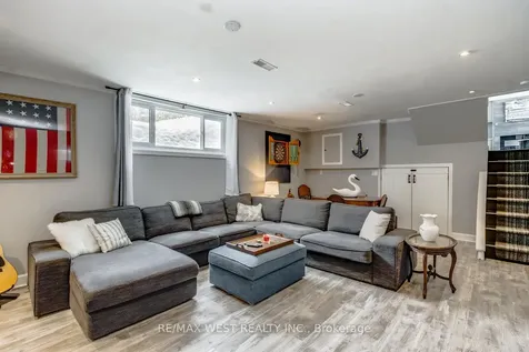 169 Bayview Avenue E Tay ON L0K 1R0