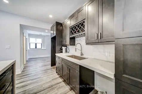 140 58th Street S Wasaga Beach ON L9Z 2Z1