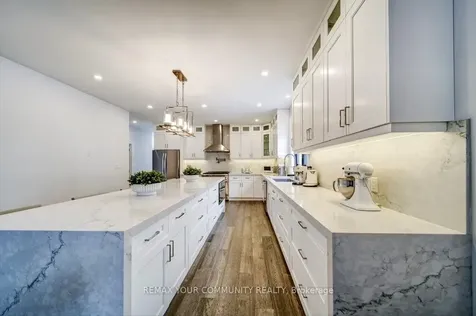140 58th Street S Wasaga Beach ON L9Z 2Z1