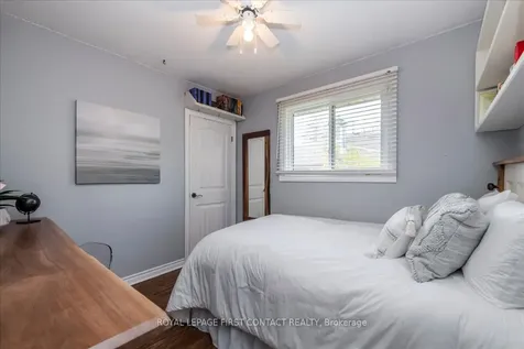 32 Springhome Road Barrie ON L4N 2W7