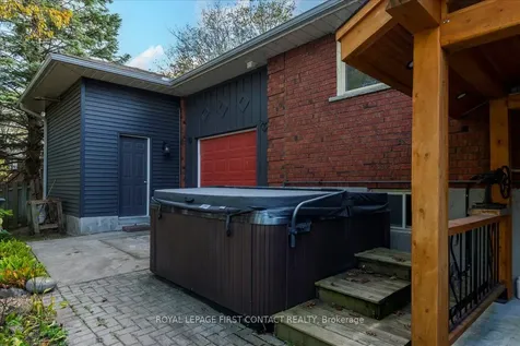32 Springhome Road Barrie ON L4N 2W7