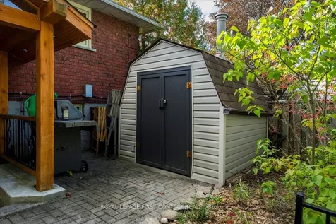 32 Springhome Road Barrie ON L4N 2W7