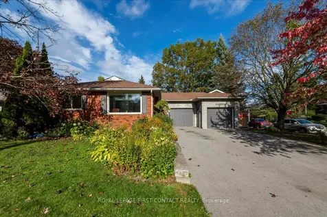 32 Springhome Road Barrie ON L4N 2W7