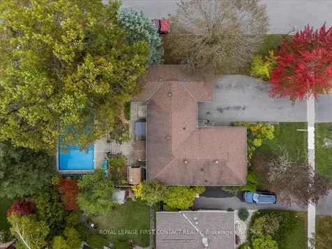 32 Springhome Road Barrie ON L4N 2W7