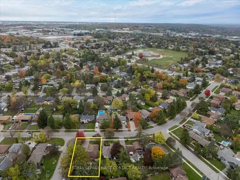 32 Springhome Road Barrie ON L4N 2W7