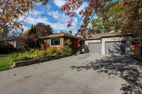 32 Springhome Road Barrie ON L4N 2W7