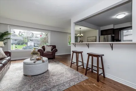 32 Springhome Road Barrie ON L4N 2W7