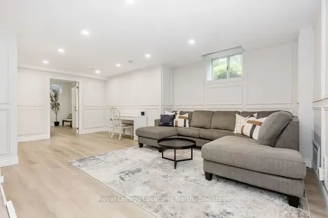 18 Mills Circle Springwater ON L9X 0J7