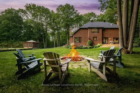 18 Mills Circle Springwater ON L9X 0J7