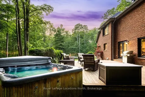 18 Mills Circle Springwater ON L9X 0J7