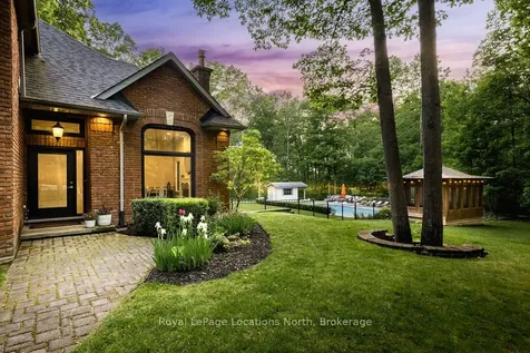 18 Mills Circle Springwater ON L9X 0J7