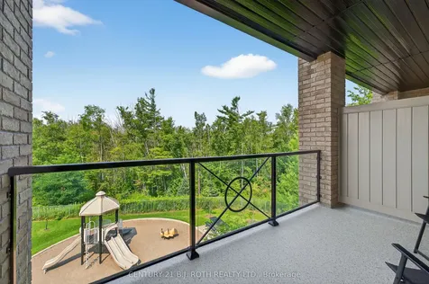 40 Ferndale Drive S Barrie ON L4N 2L3