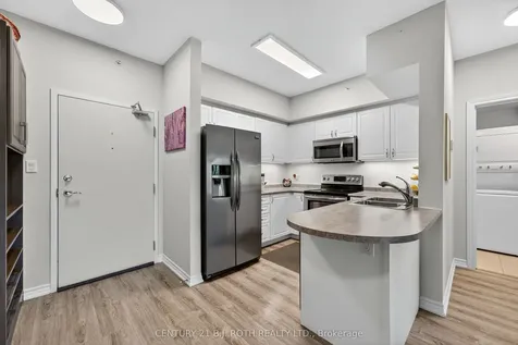 40 Ferndale Drive S Barrie ON L4N 2L3