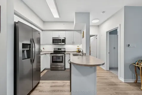 40 Ferndale Drive S Barrie ON L4N 2L3