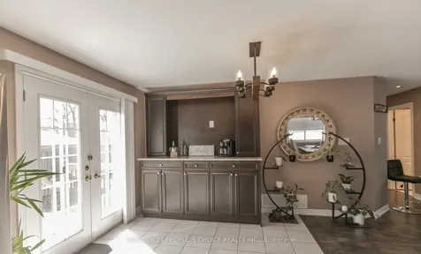 55 Marsellus Drive Barrie ON L4N 8S6