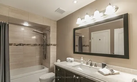 55 Marsellus Drive Barrie ON L4N 8S6