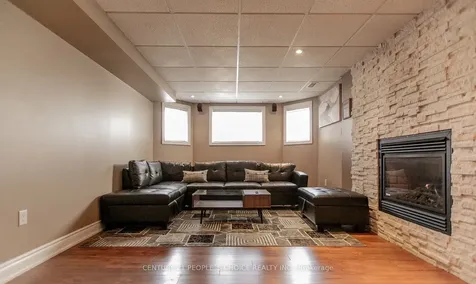 55 Marsellus Drive Barrie ON L4N 8S6