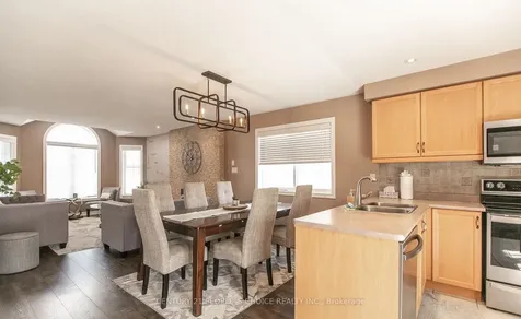 55 Marsellus Drive Barrie ON L4N 8S6