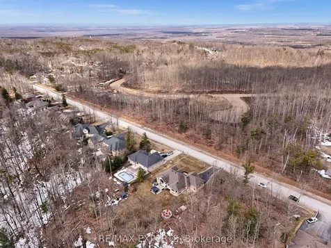 1215 Seadon Road Springwater ON L9X 1V5