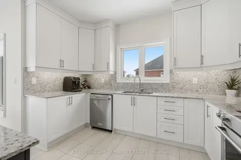 4 Forest Heights Court Oro-medonte ON L0L 2E0