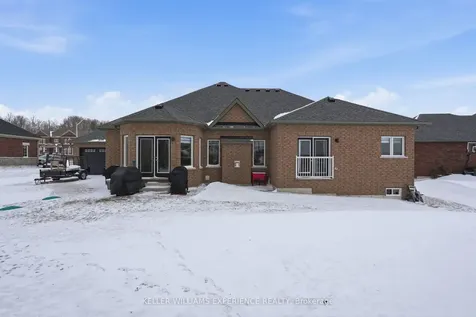 4 Forest Heights Court Oro-medonte ON L0L 2E0
