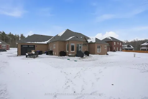 4 Forest Heights Court Oro-medonte ON L0L 2E0