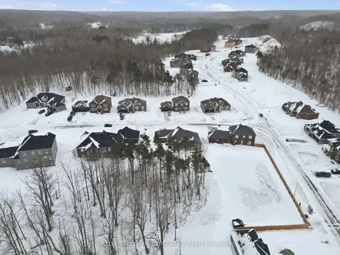 4 Forest Heights Court Oro-medonte ON L0L 2E0