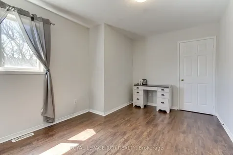 74 Drake Drive Barrie ON L4N 8X4