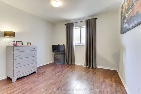 74 Drake Drive Barrie ON L4N 8X4