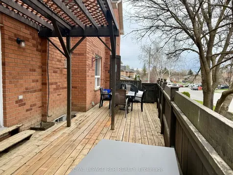 74 Drake Drive Barrie ON L4N 8X4