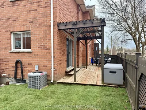 74 Drake Drive Barrie ON L4N 8X4