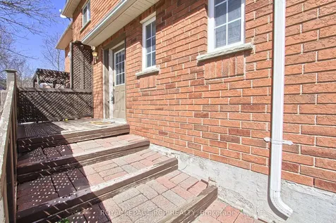 74 Drake Drive Barrie ON L4N 8X4