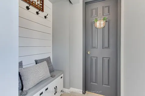 74 Drake Drive Barrie ON L4N 8X4