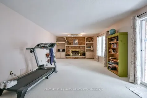 161 Shirley Avenue Barrie ON L4N 6E6