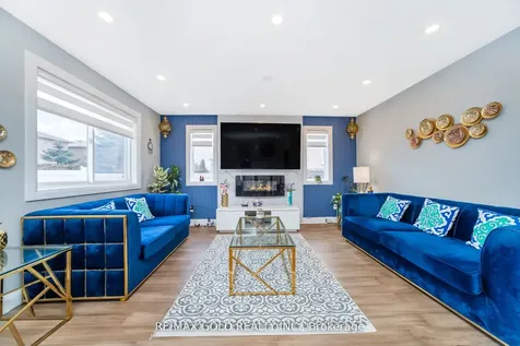 68 Benson Drive Barrie ON L4N 7Y2