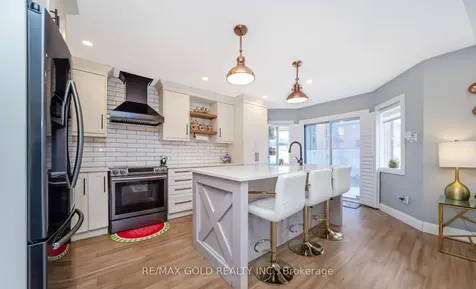 68 Benson Drive Barrie ON L4N 7Y2