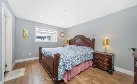 68 Benson Drive Barrie ON L4N 7Y2