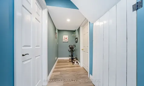 68 Benson Drive Barrie ON L4N 7Y2
