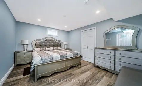 68 Benson Drive Barrie ON L4N 7Y2
