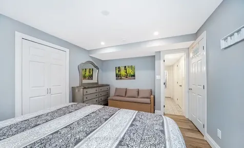 68 Benson Drive Barrie ON L4N 7Y2